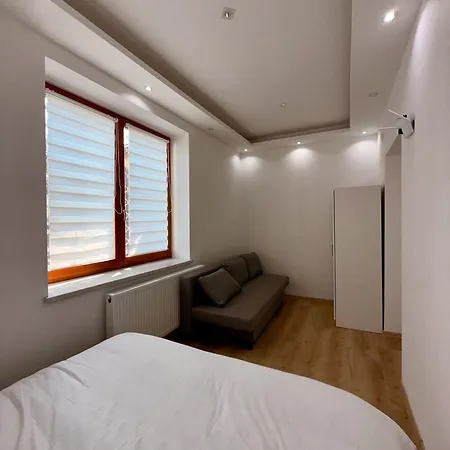 L&s House *